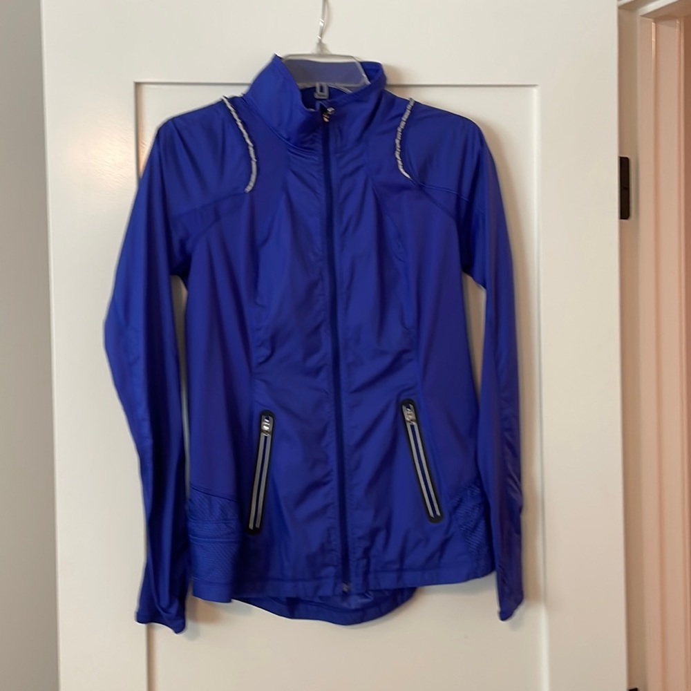 Lululemon windbreaker